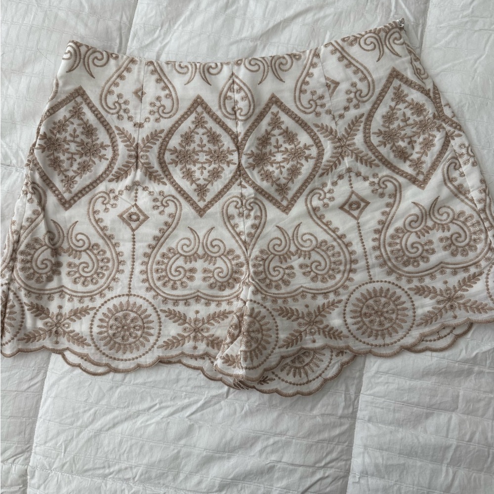 NWT Glam High Waist Lined Shorts - Cream and Tan.